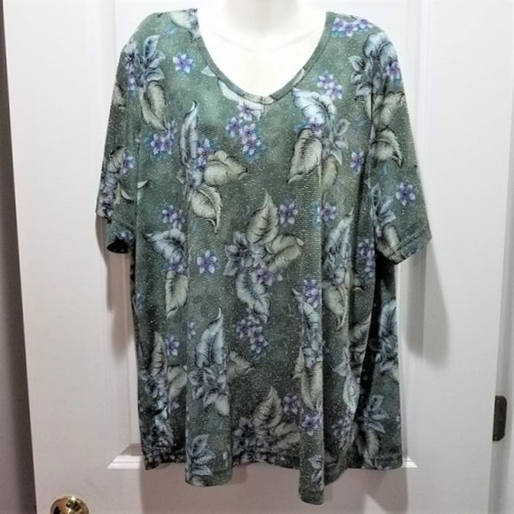 Teddi Tops - *SOLD*  Teddi Speckled Floral Festival Top 1X